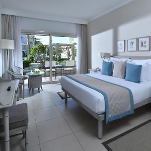 Superior Queen or Twin Bed Pool View